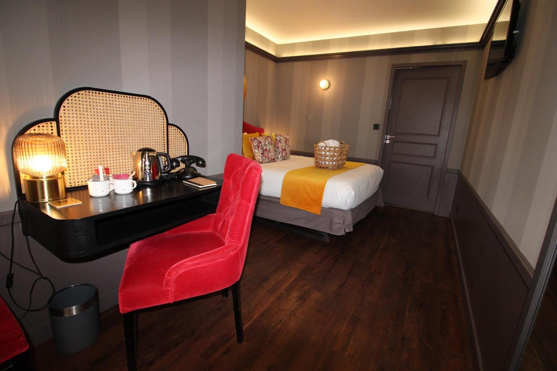 Alexandra Hotel 4*
